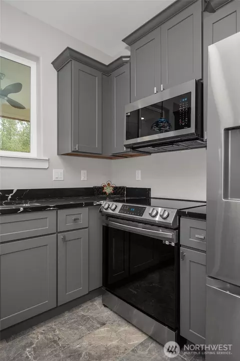 Kitchen - 35315 S Bootstrap Ln, Cheney, WA 99004 photo 3 of 3