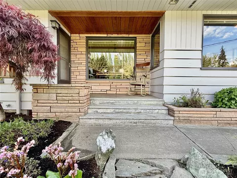 12648 Markwood Rd, Burlington, WA 98233