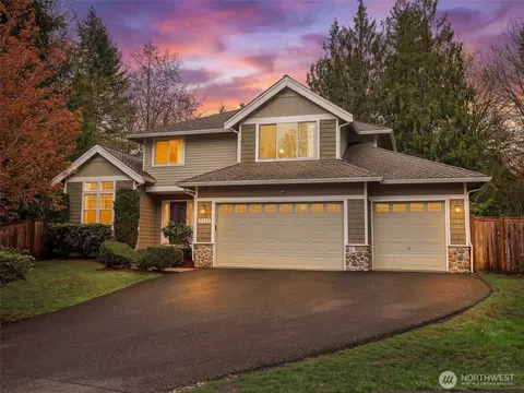 21745 NE 181st Pl, Woodinville, WA 98077