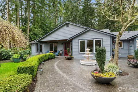 20623 Mainland View Pl NE, Suquamish, WA 98392