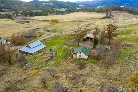 4521 Highway 25 S, Hunters, WA 99137