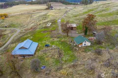 4521 Highway 25 S, Hunters, WA 99137
