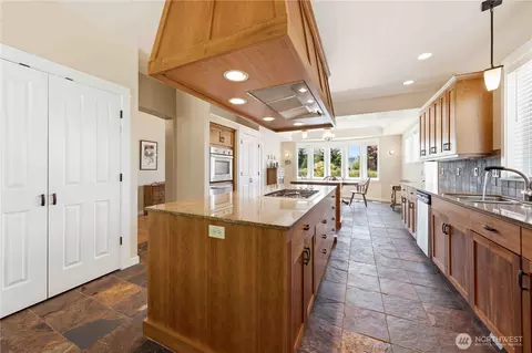 Kitchen - 811 Medsker Rd, Sequim, WA 98382 photo 7 of 7