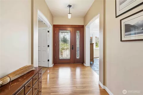 Entry Way - 811 Medsker Rd, Sequim, WA 98382 photo 1 of 4