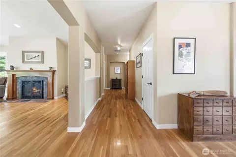 Entry Way - 811 Medsker Rd, Sequim, WA 98382 photo 2 of 4