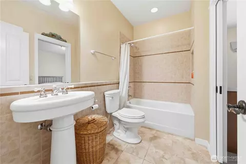 Bath - 811 Medsker Rd, Sequim, WA 98382 photo 3 of 3