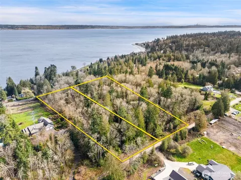 23500 Jefferson Point Rd NE, Kingston, WA 98346