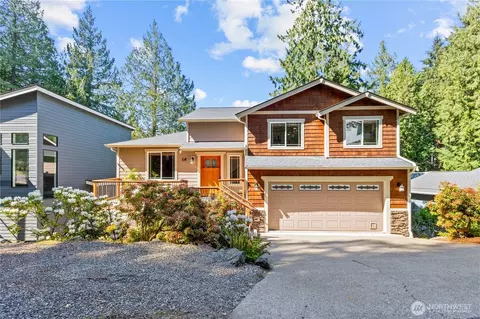 16 Sunflower Cir, Bellingham, WA 98229