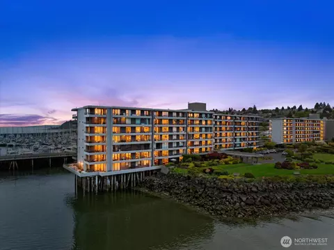 6533 Seaview Ave NW #207A, Seattle, WA 98117