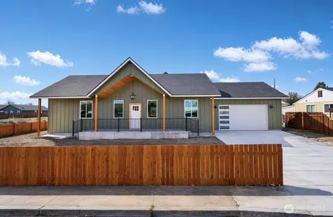 129 SE 3rd Ave, Soap Lake, WA 98851