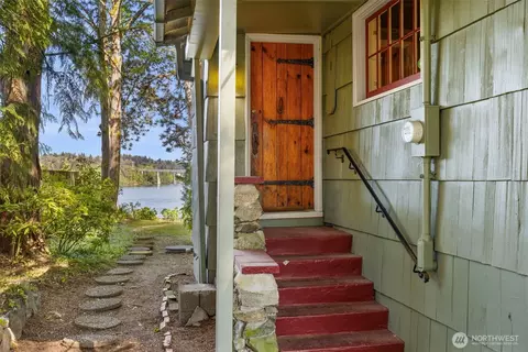 2022 Taft Ave, Bremerton, WA 98312
