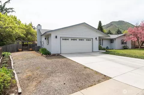 1711 Lexington Pl, Wenatchee, WA 98801