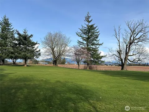 Exterior - 6850 Raspberry Dr #A, Everson, WA 98247 photo 6 of 6