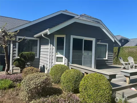 Exterior - 6850 Raspberry Dr #A, Everson, WA 98247 photo 4 of 6