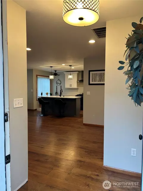 Entry Way - 6850 Raspberry Dr #A, Everson, WA 98247 photo 1 of 3