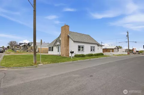 Exterior - 206 E Cedar St, Othello, WA 99344 photo 12 of 12