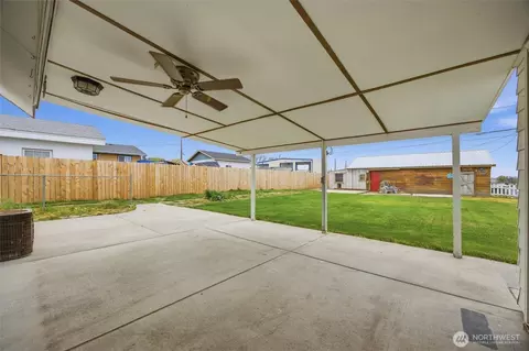 Exterior - 206 E Cedar St, Othello, WA 99344 photo 6 of 12