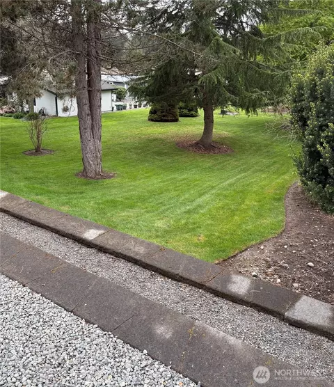 Exterior - 24124 8th Pl W, Bothell, WA 98021 photo 5 of 5