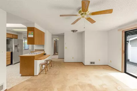 Living - 24124 8th Pl W, Bothell, WA 98021 photo 10 of 10