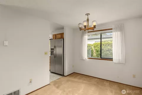 Dining - 24124 8th Pl W, Bothell, WA 98021 photo 2 of 2