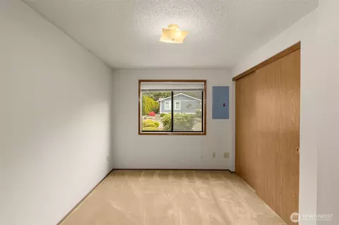 Bedroom - 24124 8th Pl W, Bothell, WA 98021 photo 3 of 4