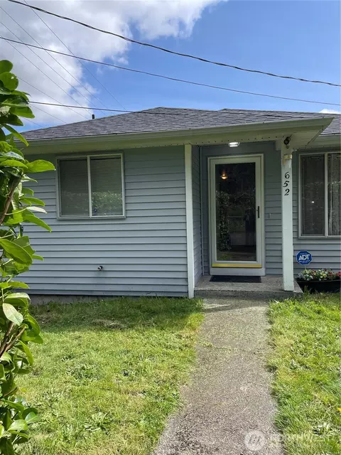 652 Adele Ave, Bremerton, WA 98312
