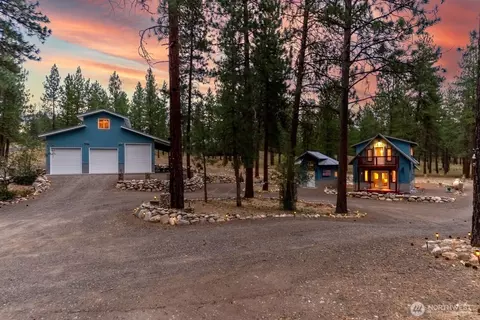 15 Barnaby Rd, Winthrop, WA 98862