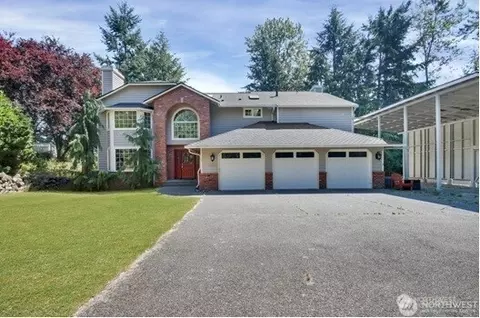 17919 50th St E, Lake Tapps, WA 98391