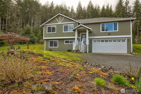 784 Us Hwy 101, Cosmopolis, WA 98537