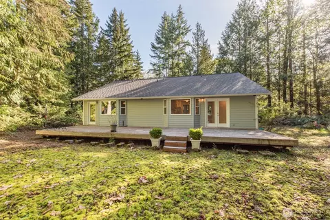 113 N Jensen Rd, Port Angeles, WA 98362