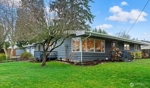 4902 NE 7th Pl, Renton, WA 98059