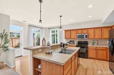 Kitchen - 13515 39th Dr SE, Mill Creek, WA 98012 photo 1 of 3