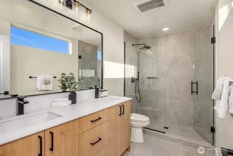 Bath - 5814 Lowell Larimer Road A3, Everett, WA 98208 photo 4 of 4