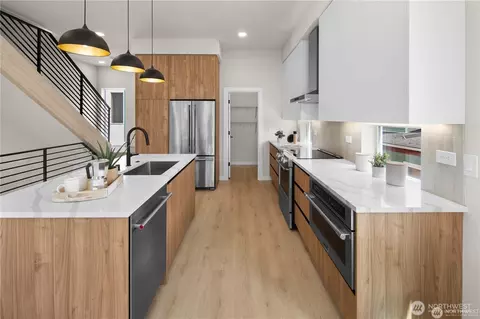 Kitchen - 5814 Lowell Larimer Road A3, Everett, WA 98208 photo 4 of 4