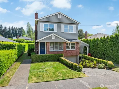 4550 47th Ave NE, Seattle, WA 98105