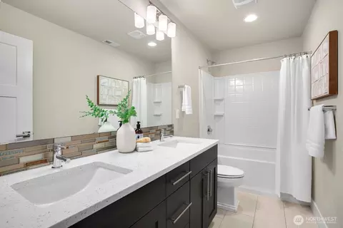 Bath - 4014 223rd Pl SE, Bothell, WA 98021 photo 4 of 4
