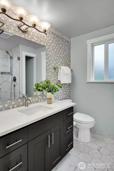 Bath - 21023 46th Ave SE, Bothell, WA 98021 photo 1 of 5