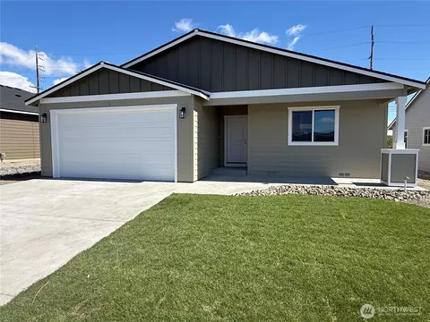 2480 Noah St SE, East Wenatchee, WA 98802