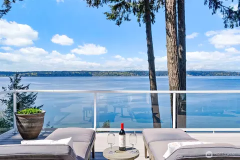 3810 Forest Beach Dr NW, Gig Harbor, WA 98335