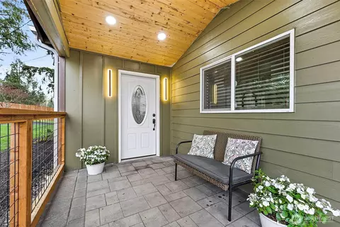 20425 198th Ave SE, Maple Valley, WA 98038