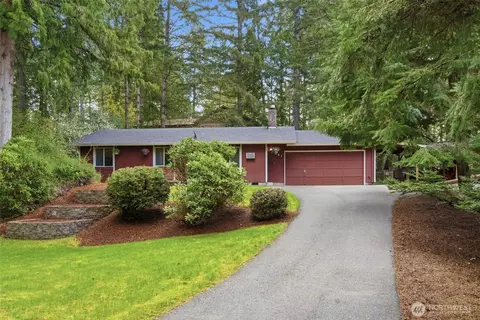 461 NE Matthew Dr, Belfair, WA 98528