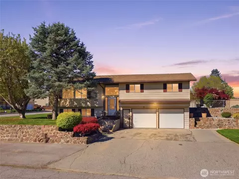 214 S Kansas Ave, East Wenatchee, WA 98802