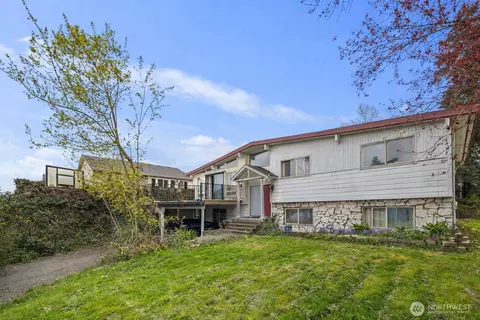 2230 S 253rd Pl, Des Moines, WA 98198