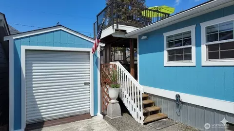 4830 Cedar Ln, Blaine, WA 98230
