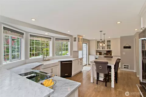 Kitchen - 23811 SE 374th St, Enumclaw, WA 98022 photo 2 of 6