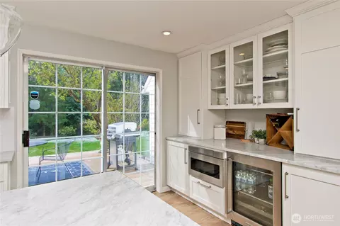 Kitchen - 23811 SE 374th St, Enumclaw, WA 98022 photo 5 of 6