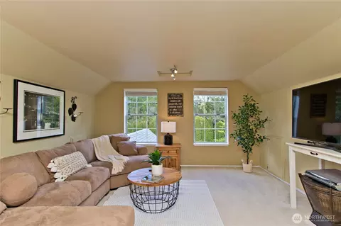 Living - 23811 SE 374th St, Enumclaw, WA 98022 photo 4 of 5