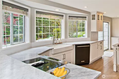 Kitchen - 23811 SE 374th St, Enumclaw, WA 98022 photo 3 of 6