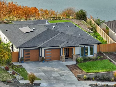 2512 Vista View Dr, Tacoma, WA 98406