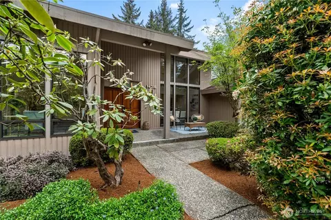 14316 NE 12th Pl, Bellevue, WA 98007